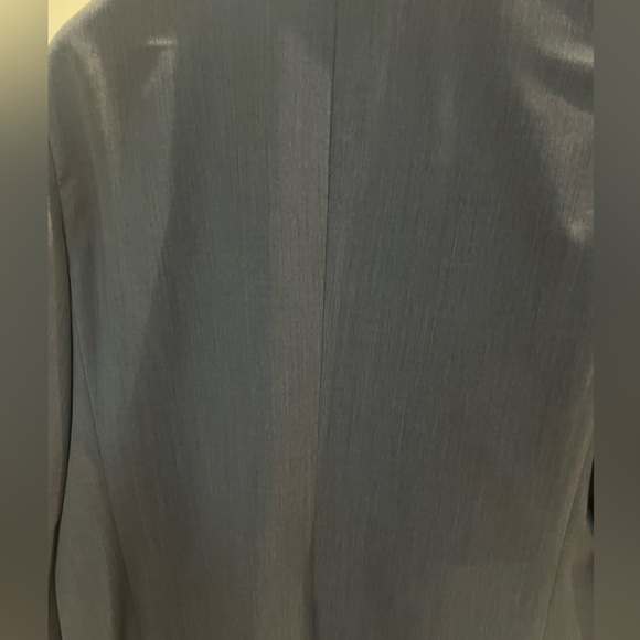 Brooks Brothers gray suit jacket. - Picture 11 of 12